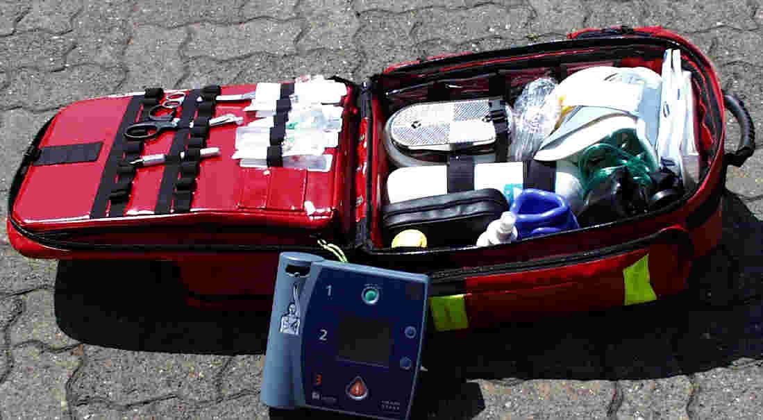 Notfallrucksack mit DEFI